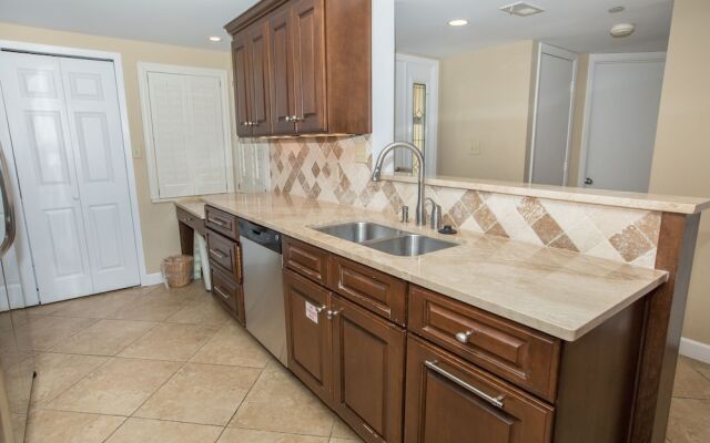 Inlet Reef 511 - 2 Br Condo