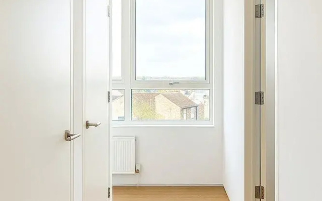 Still Life King's Cross Superior