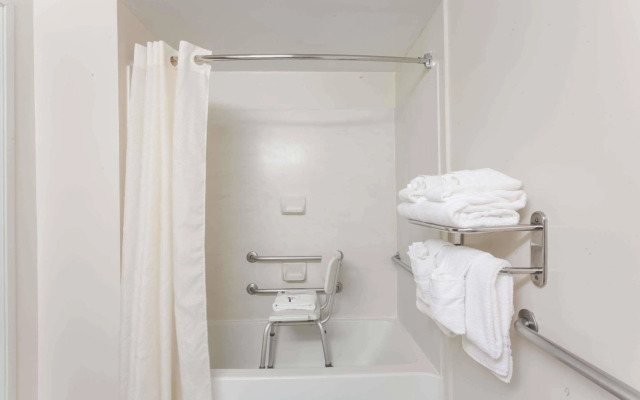 Microtel Inn & Suites by Wyndham Nashville