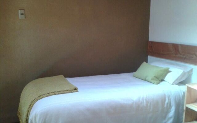 Pueblo De Tierra Hostal