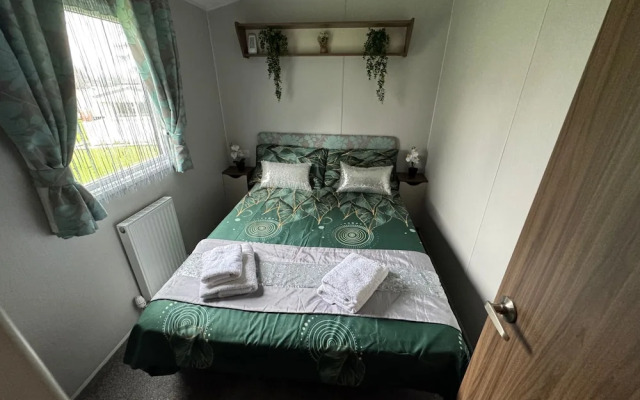 Haggerston Castle - Caravan - Sleeps 6 - Parking