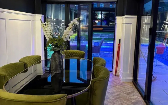 Rushden Retreat on Wellingborough Road