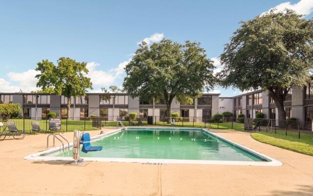 Rodeway Inn