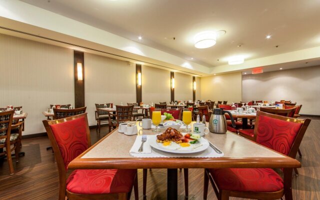 Holiday Inn Laval Montréal by IHG