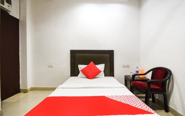 Hotel Raj by OYO Rooms