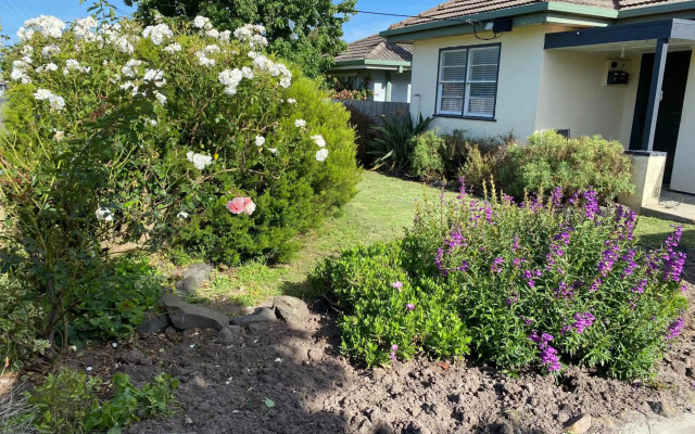 Daisy Cottage on Duke