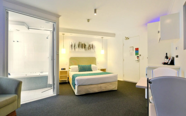 Atlantic Tower Motor Inn