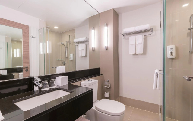 Отель NH Madrid Ventas