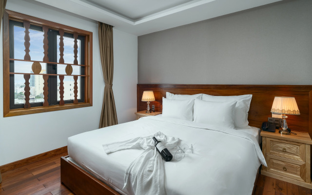 Sunny Ocean Hotel & Spa