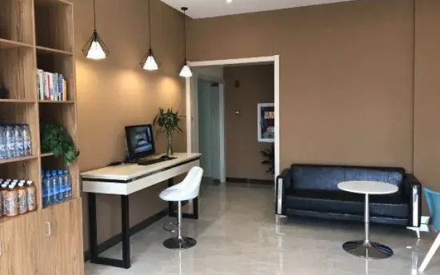 Shankee Hotel (Nanjing South Railway Station Shuanglong Avenue Subway Station)