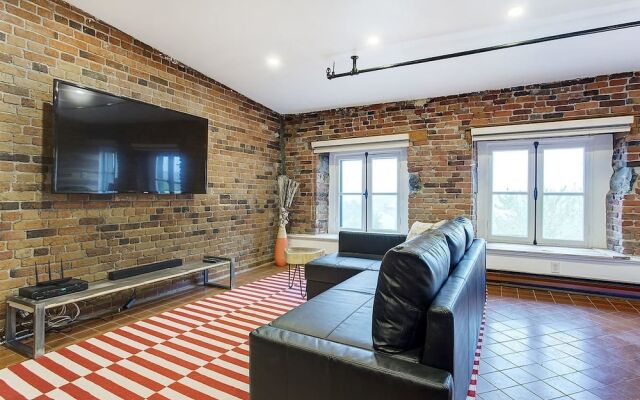 Charming Apartment on St-Paul street by Hometrotting