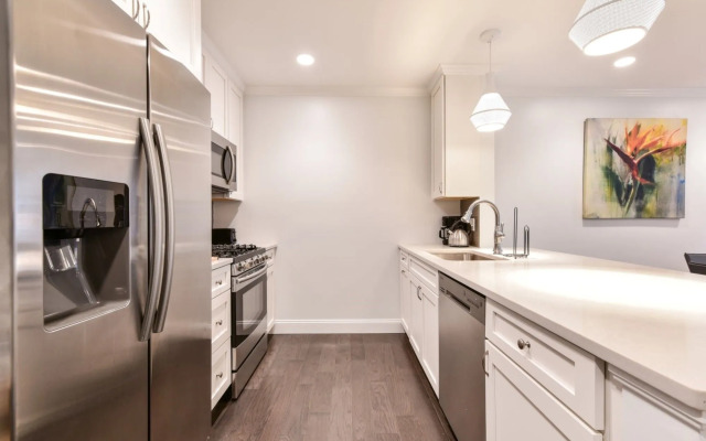 Global Luxury Suites at South Boston