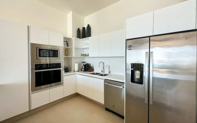 Sandy Beach 2BR Beachfront Getaway