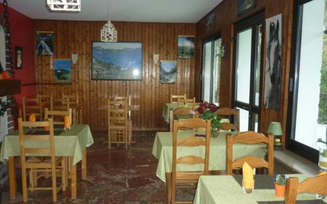 Hotel Restaurant La Chaumiere du Lac