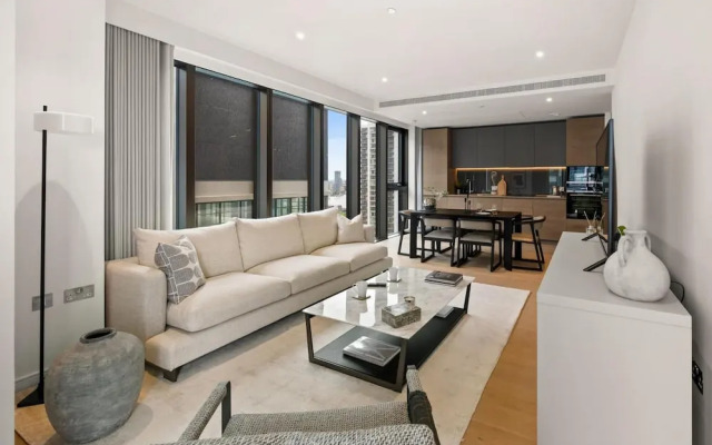 Deluxe two Bedroom Canary Wharf Apartment With River Views