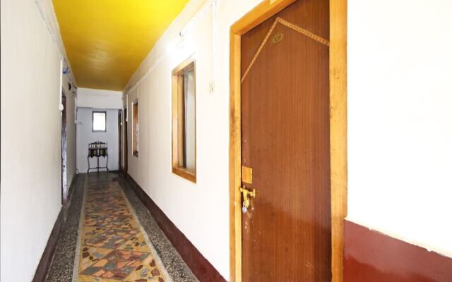 OYO 5227 Hotel New Bharat