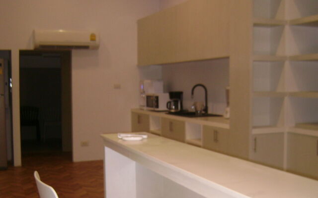 Rezt Bangkok - Hostel