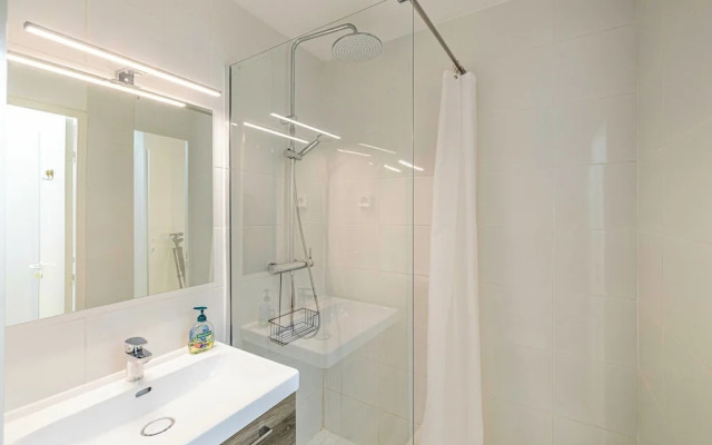 Charming Flat With sea View - 1BR - 2P - Cannes