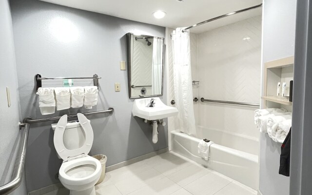 Country Inn & Suites by Radisson, San Carlos, CA