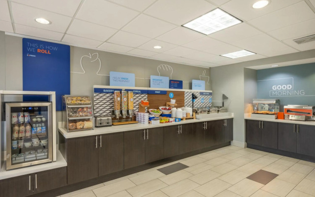 Holiday Inn Express Gas City by IHG