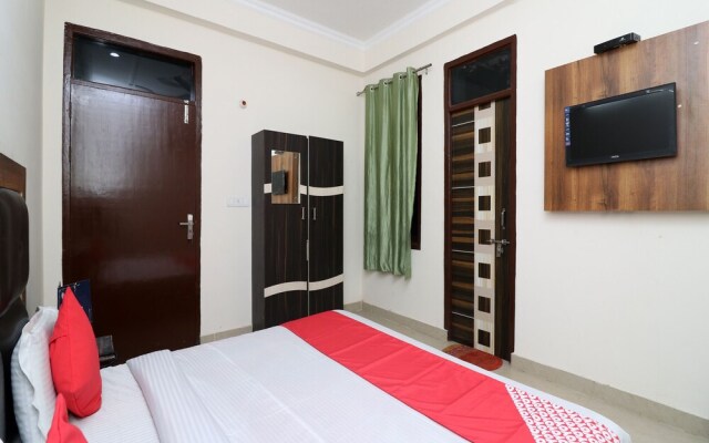 OYO 24958 Hotel Dayal