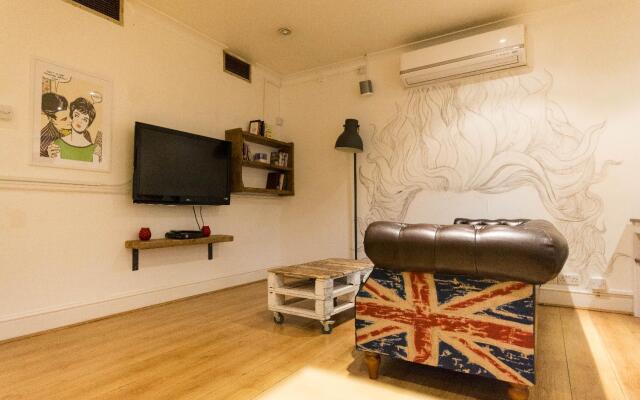 Smart Hyde Park View - Hostel