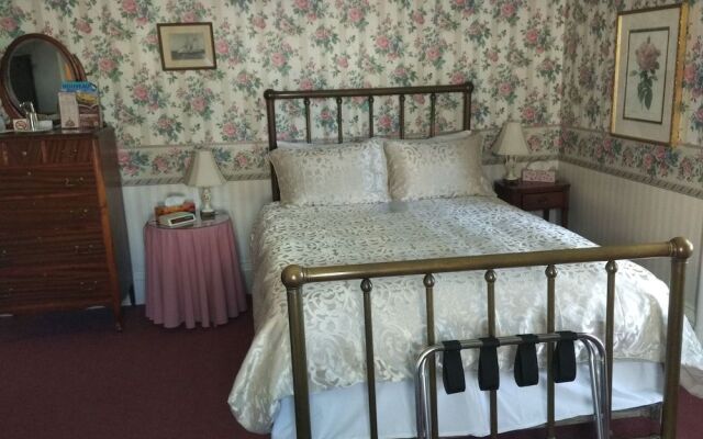 Homeport Historic Bed & Breakfast/Inn c 1858