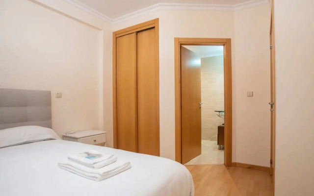 Modern 2-bedroom Flat in Odivelas