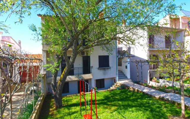 Apartment 1595