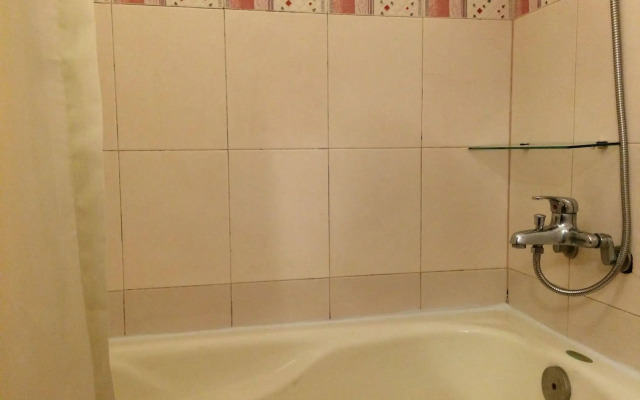 Jade Hotel