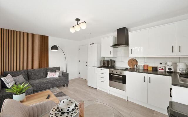 Tropical Inspired 2-Bedroom Flat