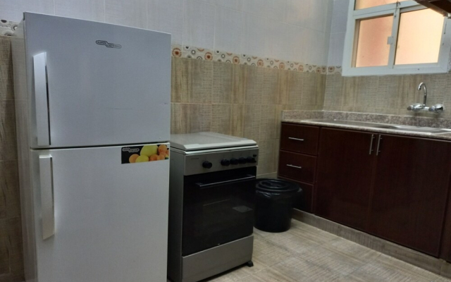 Super Oyo 147 Babylon Furnished Apartment