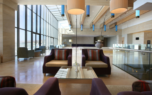 Hilton Dead Sea Resort & Spa - Image 2