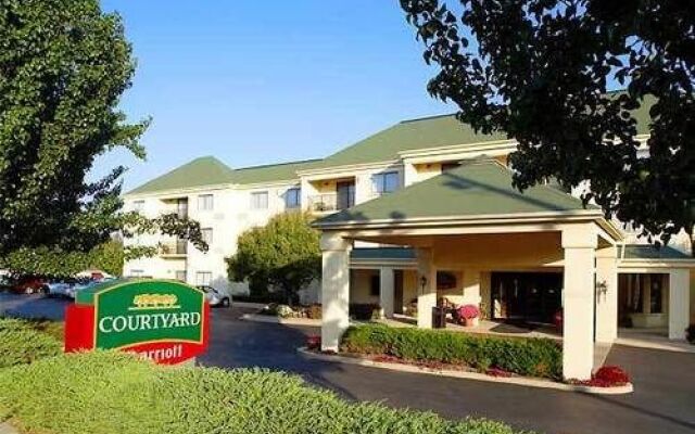 Courtyard State College