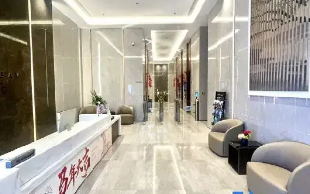 Yingyi Light Luxury Apartment (Gongbei Port Fuhuali Store)