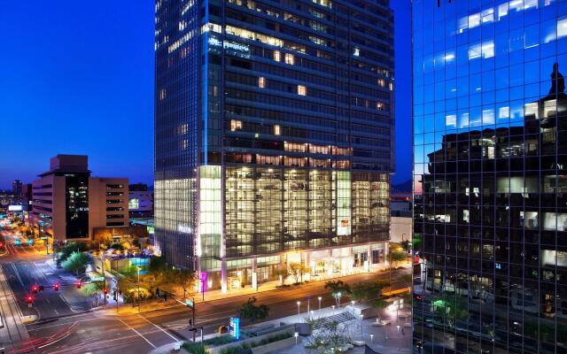 The Westin Phoenix Downtown