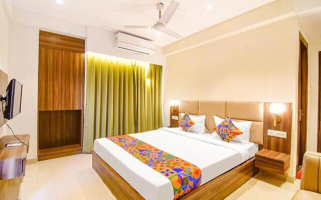 FabHotel Lake View Topsia