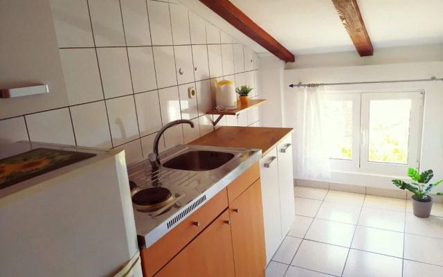 Aleksandra - 10 m From sea - A1 Lijevi