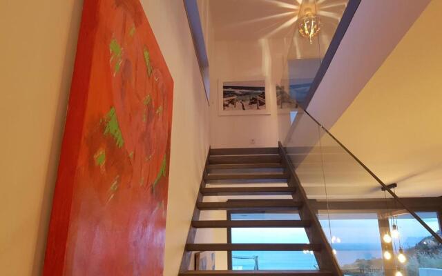 2260-Luxury villa with private pool and seaview