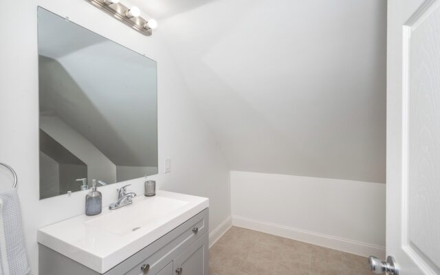 Suites on Main 3