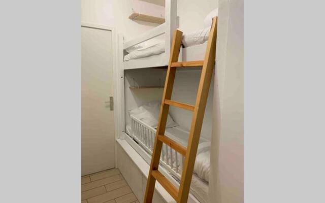 Studio chaleureux et ensoleillé !