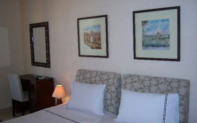 Pasadena Hotel & Resort