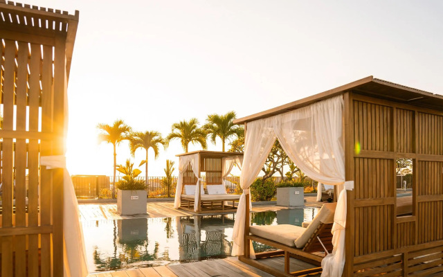 Cross Paasha Bali Seminyak