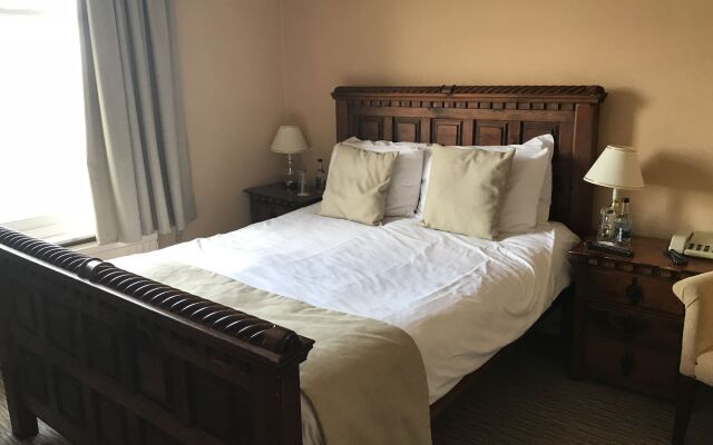 Pier Hotel