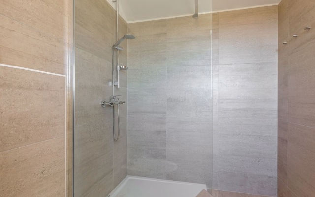 Modern Seaside Home With Swimming Pool in Vodnjan