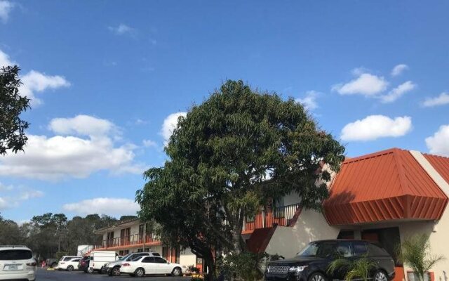 The Enterprise Maingate Motel