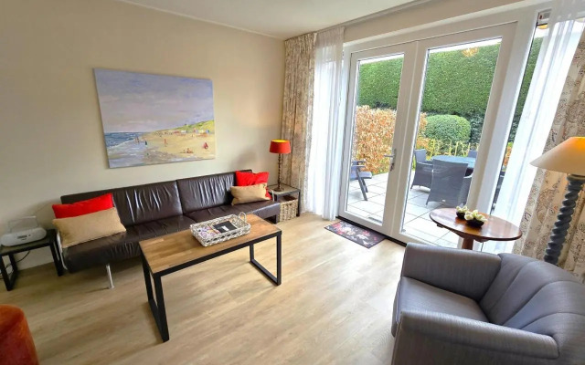 DMV98 Holiday home near beach and forest