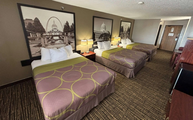 Super 8 by Wyndham Jerseyville
