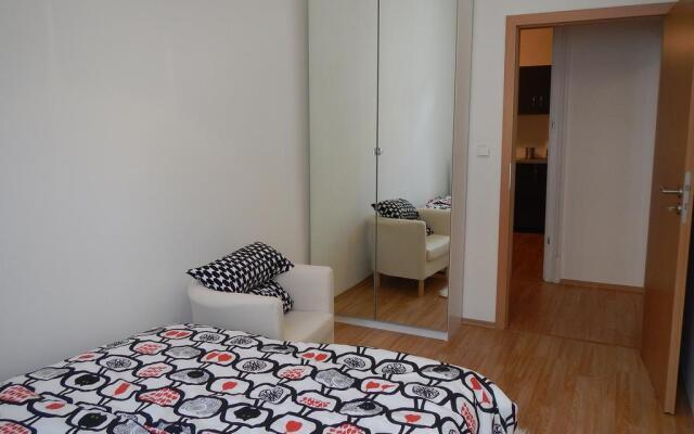 Downtown Apartment Behounska