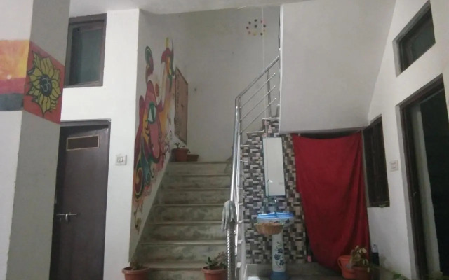 Suri Guest House